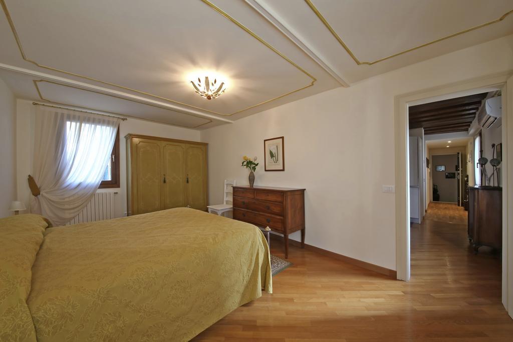 Appartamenti Inside Palazzo Foscarini Venice Exterior photo