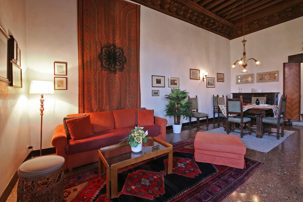 Appartamenti Inside Palazzo Foscarini Venice Exterior photo