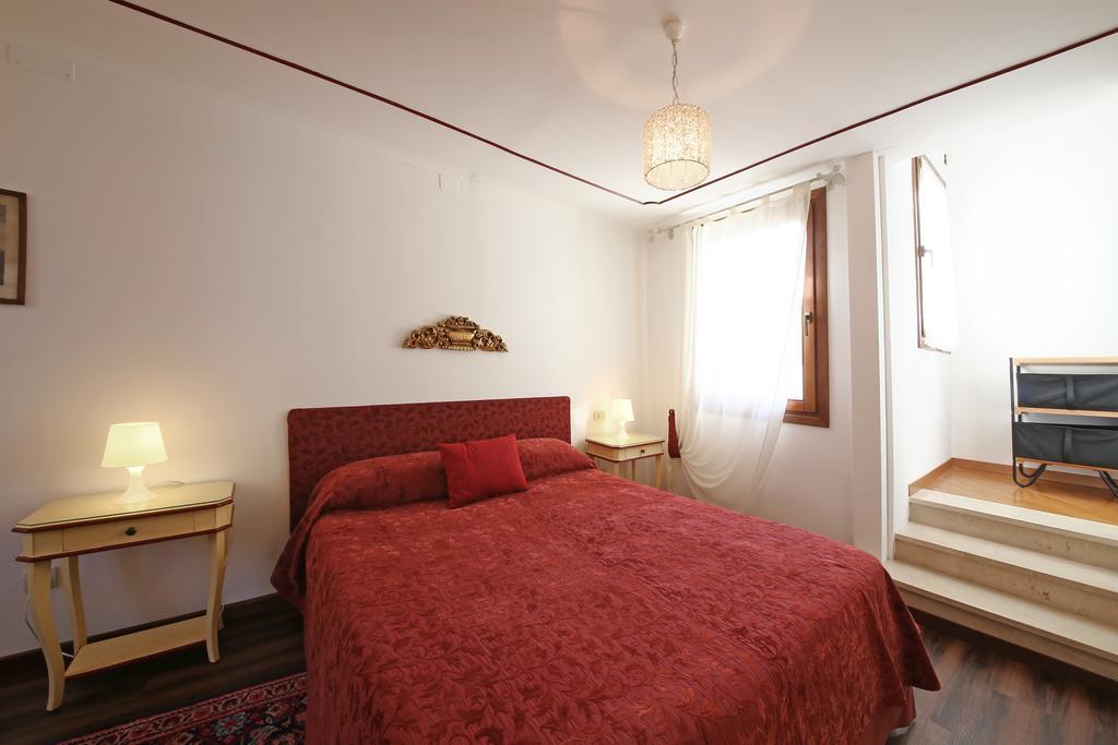 Appartamenti Inside Palazzo Foscarini Venice Exterior photo